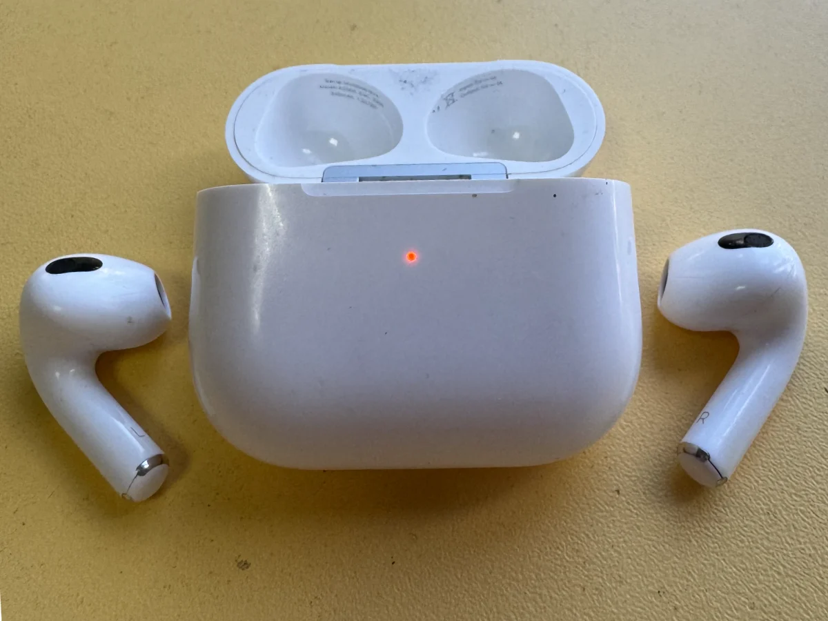 AirPods